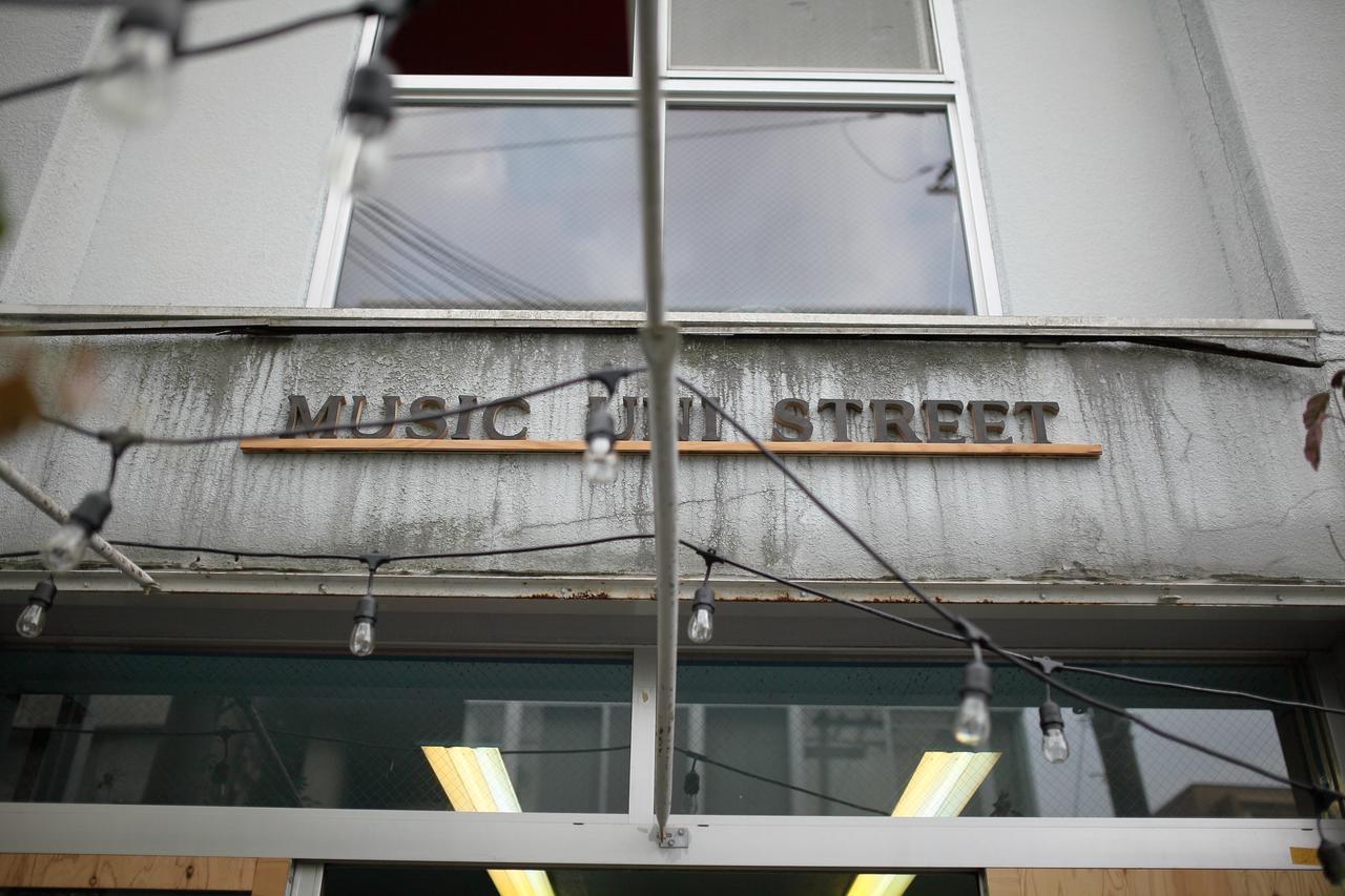 Music Uni Street Backpacker'S Hostel Toyonaka Luaran gambar